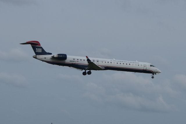 Canadair Regional Jet CRJ-200 (N922FJ)