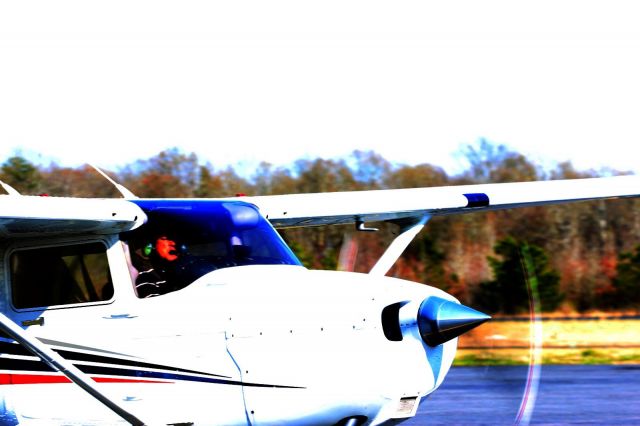 Cessna Skyhawk (N2363K) - Coming in after I flew solo for the first time