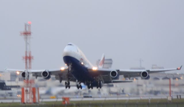 Boeing 747-400 (G-CIVM)