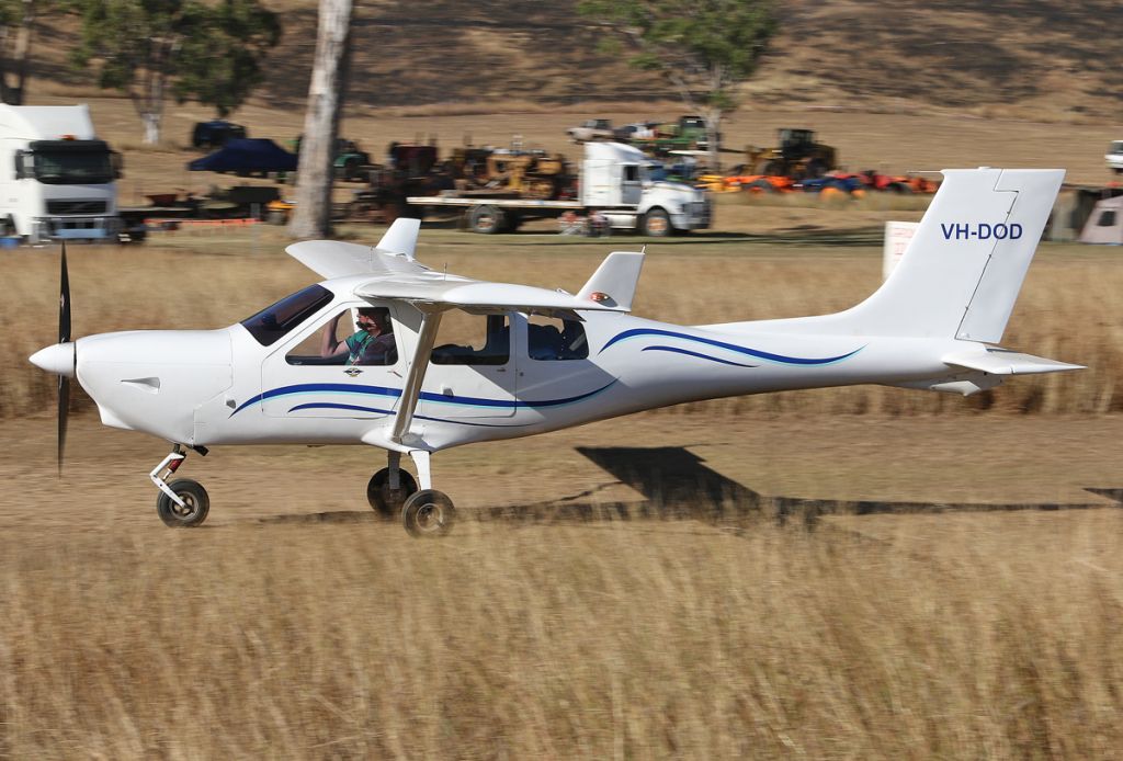 JABIRU Jabiru J450 (VH-DOD)