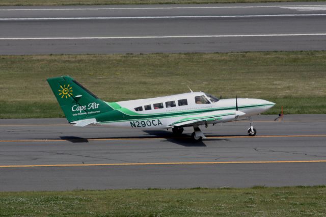 Cessna 402 (N290CA)