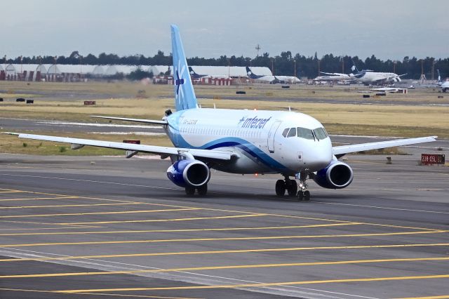 Sukhoi Superjet 100 (XA-JLG)