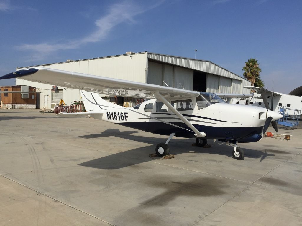 Cessna Centurion (N1816F)