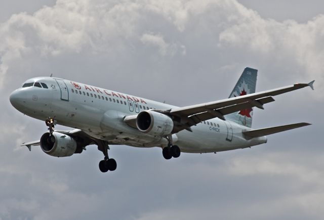 Airbus A320 (C-FKCK)