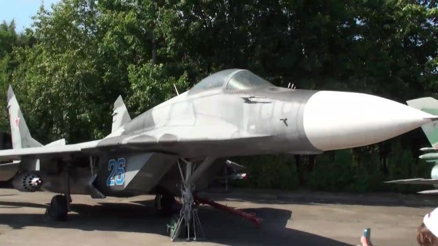 — — - MOSCOV --  MIG-29