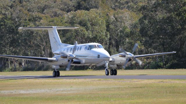 Beechcraft Super King Air 200 (VH-ISS) - Lake Macquarie Aerodrome 28 August 2019