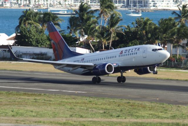 Boeing 737-700 (N307DQ)