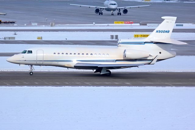 Dassault Falcon 7X (N900NB)