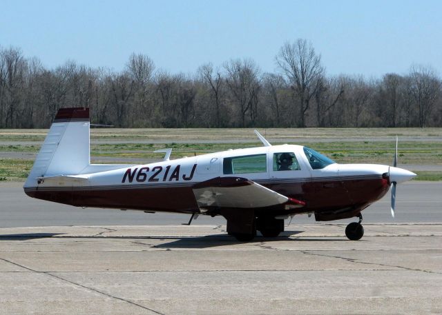 Mooney M-20 (N621AJ) - Parking at Downtown Shreveport.