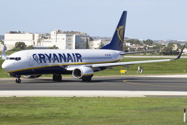 Boeing 737-800 (9H-QAP)