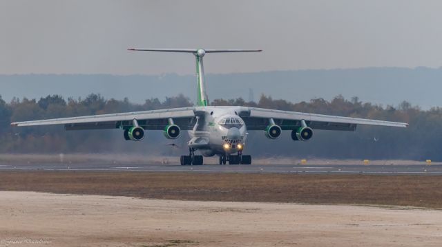 Ilyushin Il-76 (EZ-F427)