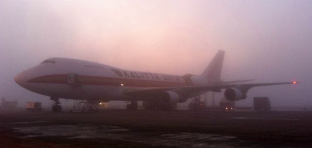 Boeing 747-200 (N793CK) - A Kalitta 747 finishes a UPS cargo charter in CAT III conditions, Freezing fog.