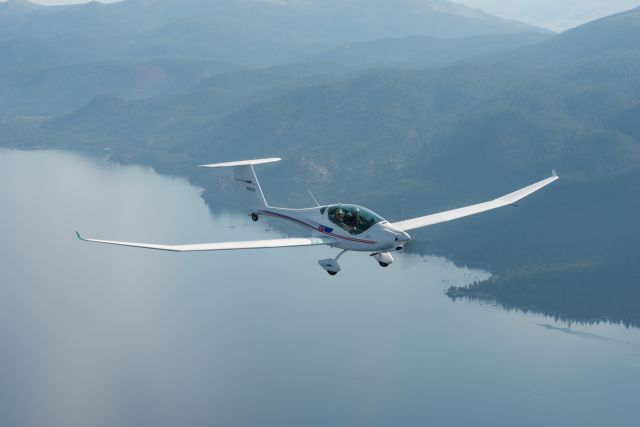 Experimental 100kts (N26JL) - Flying around Lake Tahoe for a photo shoot. ©2013 Andy Robinson