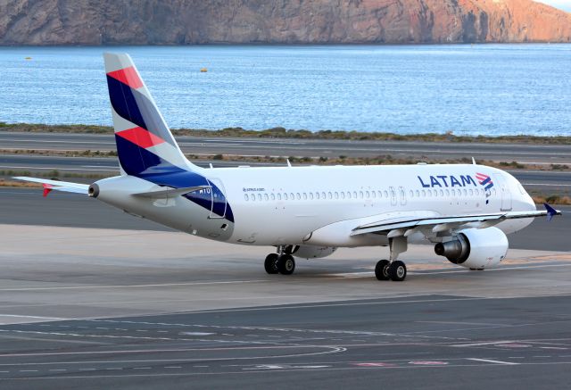 Airbus A320 (PR-MYO)