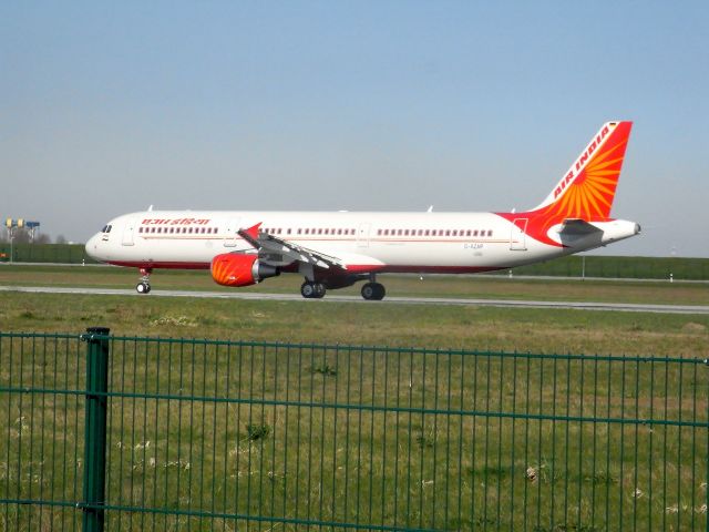 Airbus A321 (VT-PPX)