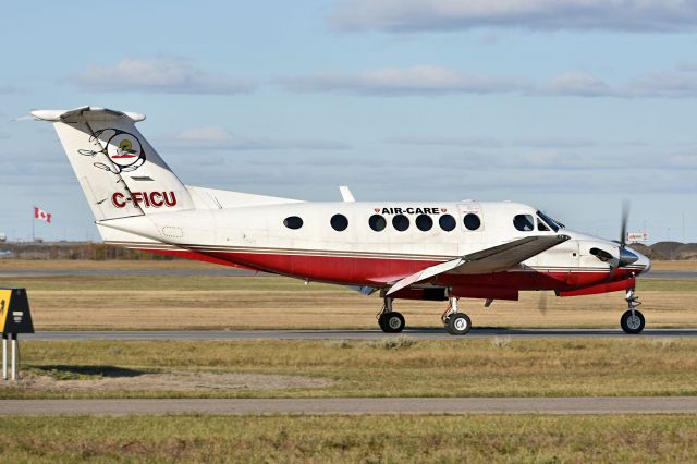 Beechcraft Super King Air 200 (C-FICU)