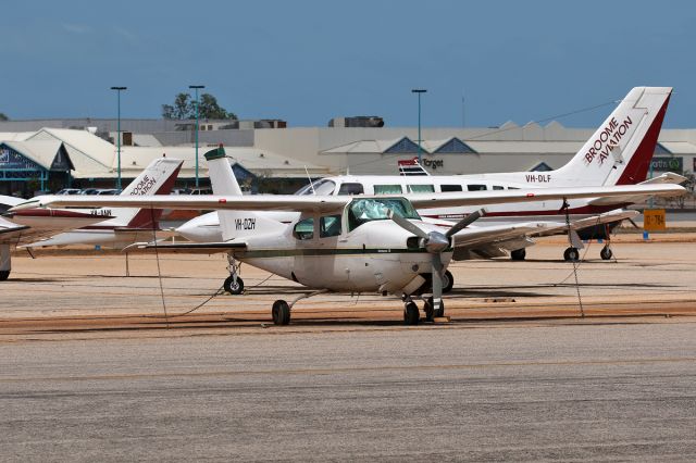 Cessna Centurion (VH-DZH)