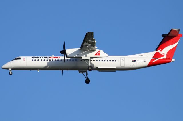 de Havilland Dash 8-400 (VH-LQG)