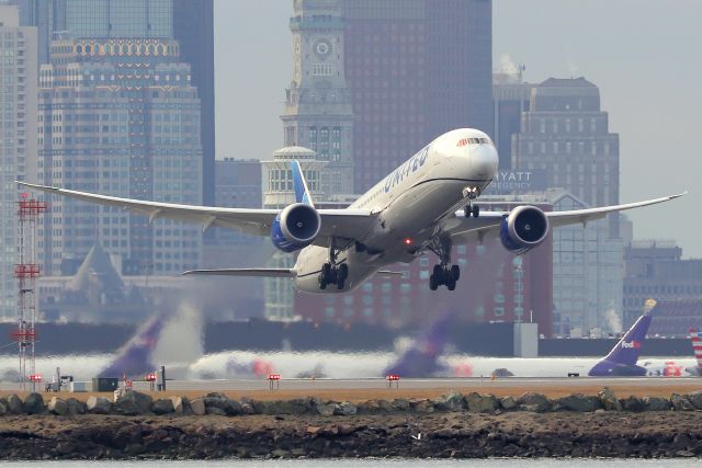 BOEING 787-10 Dreamliner (N14011) - UA 998 departing off of runway 9