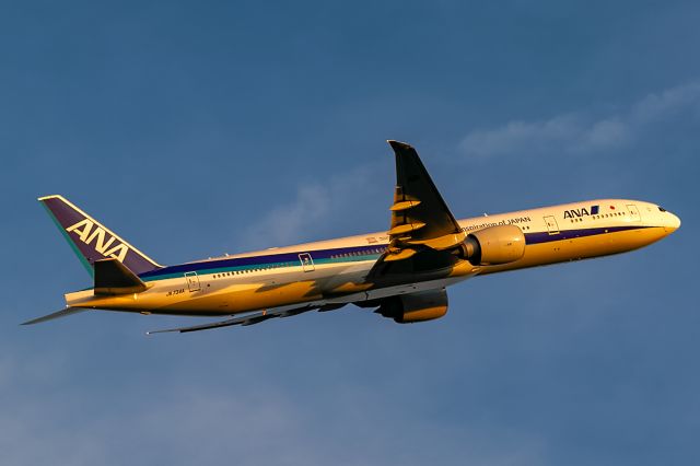 BOEING 777-300 (JA734A)