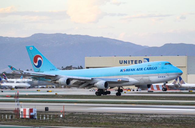 Boeing 747-400 (HL7603)