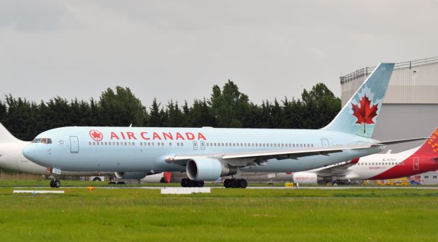 C-FMXC — - diverted into Einn on a med emergency