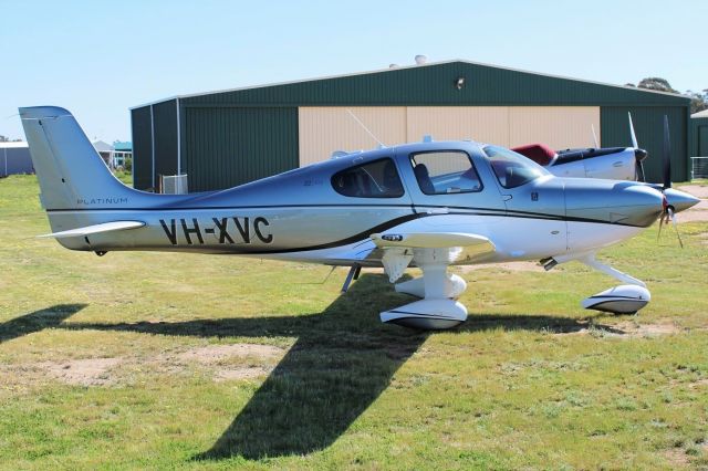 Cirrus SR-22 (VH-XVC)