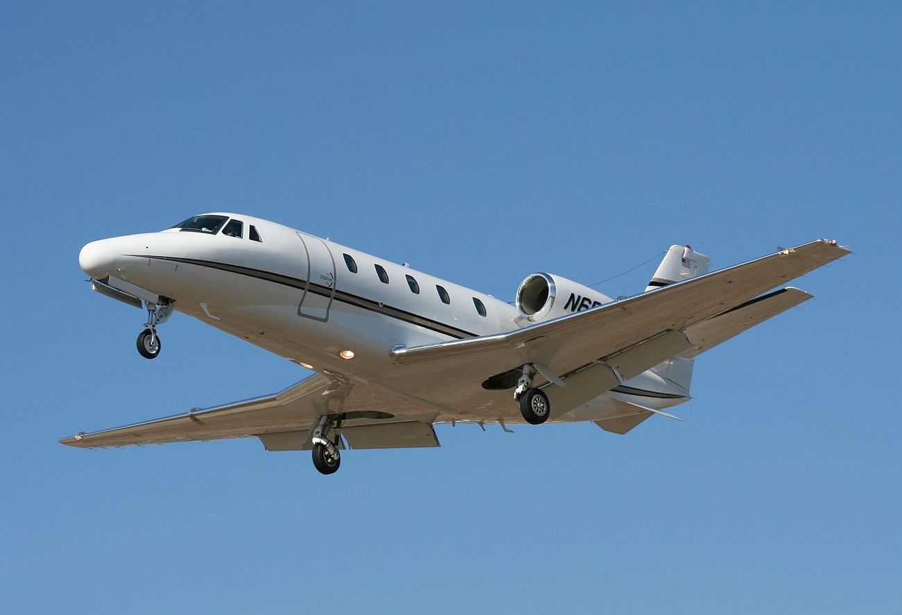 Cessna Citation CJ3 (N600CF) - RWY 24.