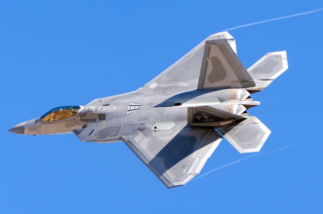 Lockheed F-22 Raptor (09-4189) - Raptor on the Flex. Full quality photo --> a rel=nofollow href=http://www.jetphotos.com/photo/8845704https://www.jetphotos.com/photo/8845704/a