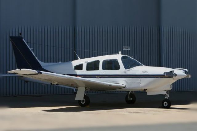 Piper Cherokee (ZS-NXD) - Piper PA-28R Turbo Arrow III