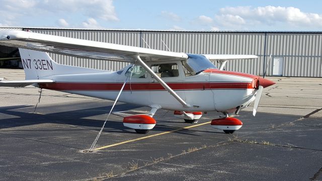 Cessna Skyhawk (N733EN)