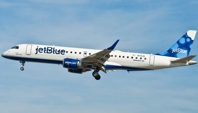 Embraer ERJ-190 (N178JB) - Its a Blue Thing on FlightAware.Com @ KBOS Logan Airport !