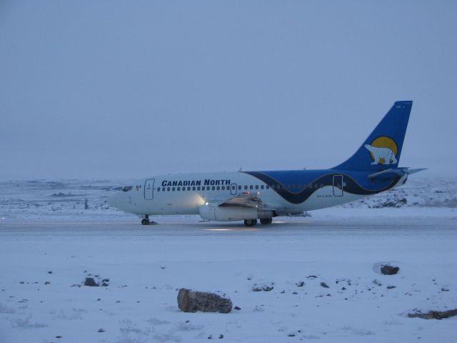 Boeing 737-200 (C-GCNV)