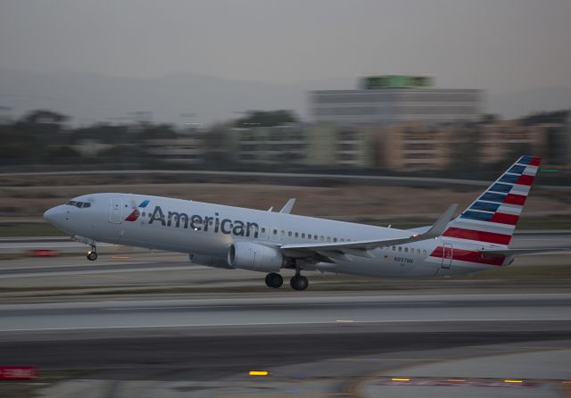 Boeing 737-700 (N897NN) - Morning departure LAX 28 March 2014