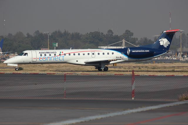 Embraer ERJ-145 (XA-RLI)