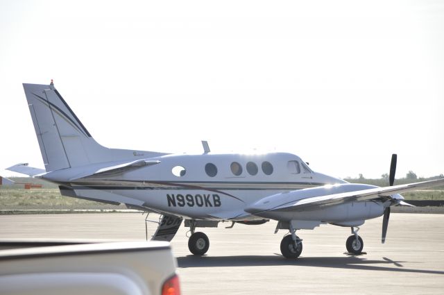 Beechcraft King Air 90 (N990KB)