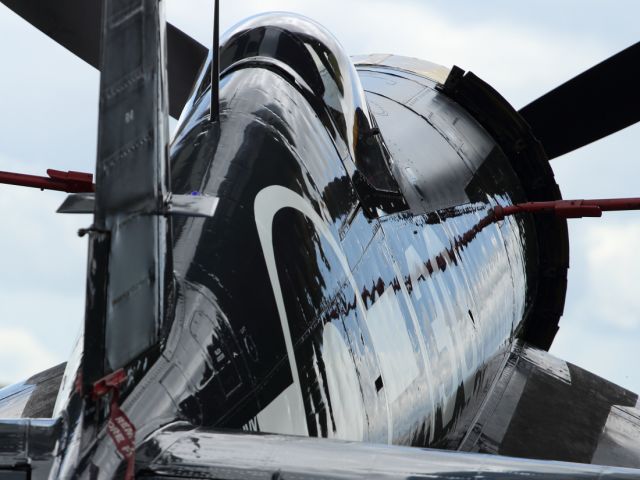 — — - Close up detail of the Vought F-4 Corsair.