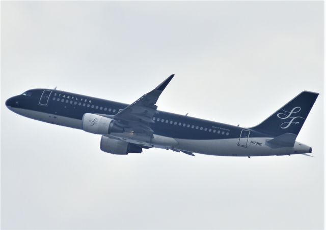 Airbus A320 (JA23MC)
