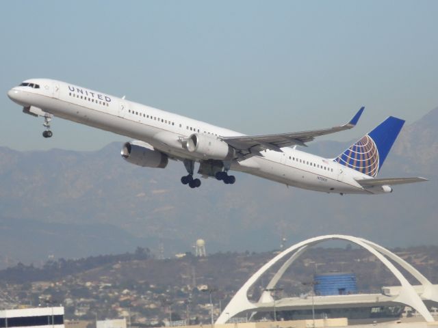 BOEING 757-300 (N75851)