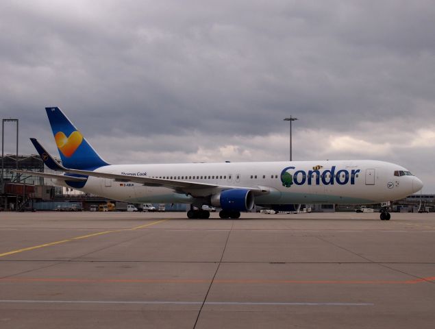 BOEING 767-300 (D-ABUH)