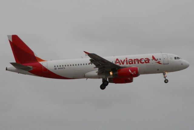 Airbus A320 (N494TA)