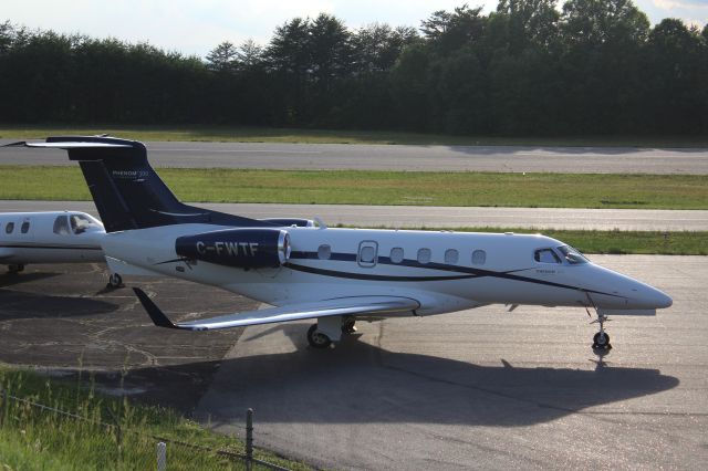 Embraer Phenom 300 (C-FWTF)