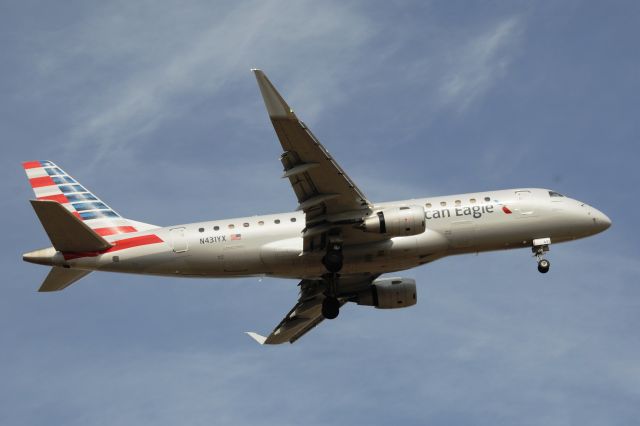 Embraer 170/175 (N431YX)