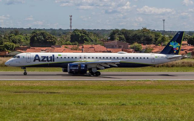 EMBRAER ERJ-190-400 (PS-AEB)