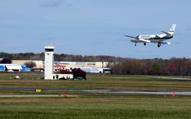 Cessna Citation II (N889B) - A moment until touchdown is this 2003 Cessna Citation II in the Autumn of 2018.