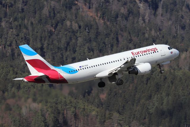 Airbus A320 (9H-EUV)