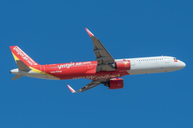 Airbus A321neo (VN-A607) - Airbus A321-271N cn 8790. Vietjet.Air.Com VN-A607 heading to Adelaide RWY 21 departure YPPH 28 January 2024