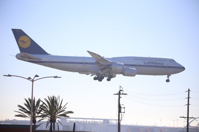 BOEING 747-8 (D-ABYT)