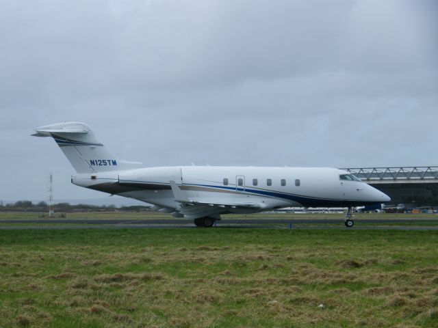 Bombardier Challenger 300 (N125TM) - N125TM CHALLENGER 300 CN 20104  DEPARTED TO CORK ON 25/02/2011