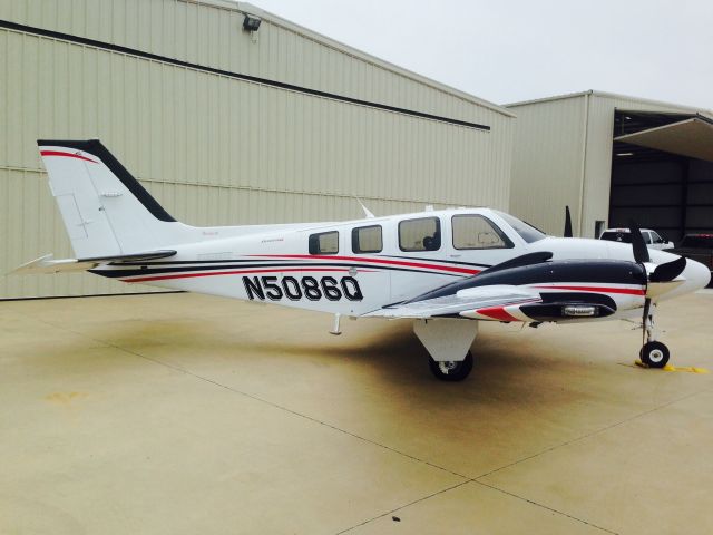 Beechcraft Baron (58) (N5086Q)